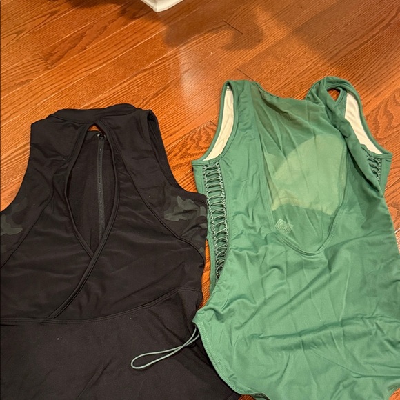 2 Leotards- Black and Green - Picture 2 of 2